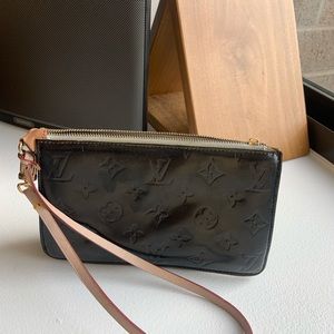 Louis Vuitton Vernis Pochette